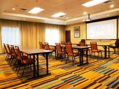 Fairfield Inn & Suites By Marriott Диксон Экстерьер фото